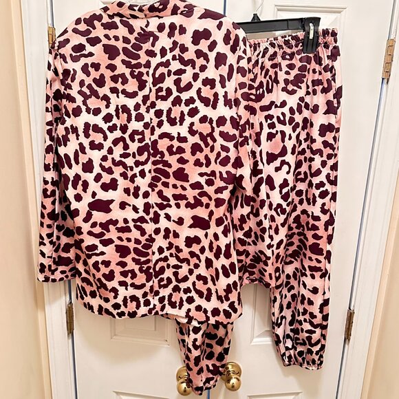 Blush Leopard Print Blazer & Pants Set - Picture 2 of 10